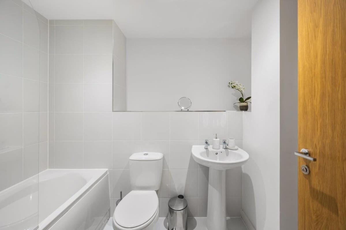 A Lovely 2 Bedroom Apartment In The Heart Of Preston 普雷斯顿 外观 照片